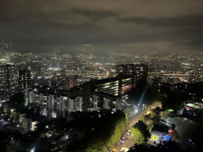 Cómodo Apartamento con Vista al ciudad cerca al poblado